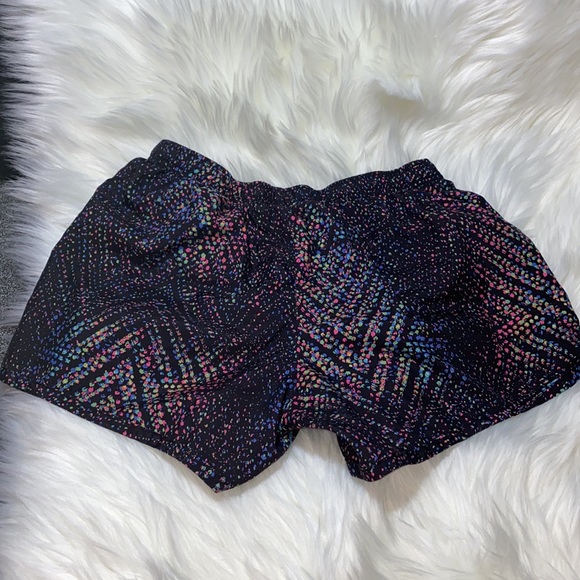 Adidas sports shorts - Picture 2 of 7